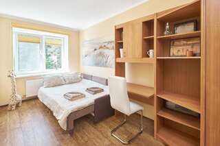 Апартаменты Comfort 3-room apartment by the wood Юрмала Апартаменты с 2 спальнями-72